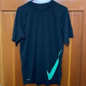 Nike performance shirt NWOT